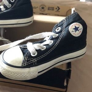 Baby converse sz 4